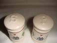 Vintage American Country Salt & Pepper Shaker Set view 2